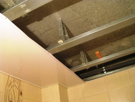 Каркас подвесного потолка в ванной Каркас подвесного потолка в ванной